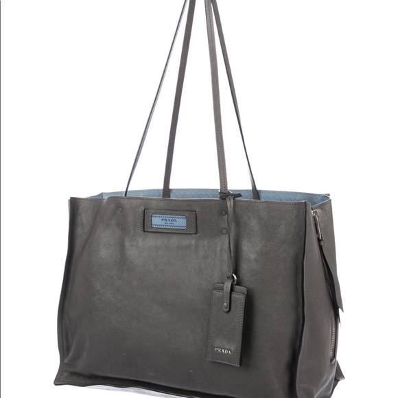 COPY - Prada glacé calf etiquette tote! Good cond… - Picture 5 of 6